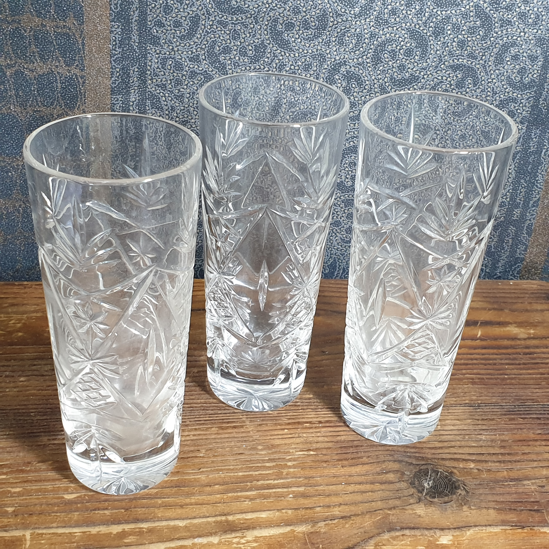 Три хрустальных стакана, цена за предмет. Картинка 1